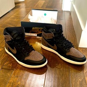 Jordan 1 - Palomino - Retro High - worn once
